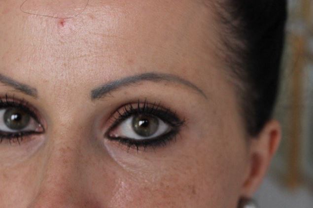 crema para quitar tatuajes de cejas