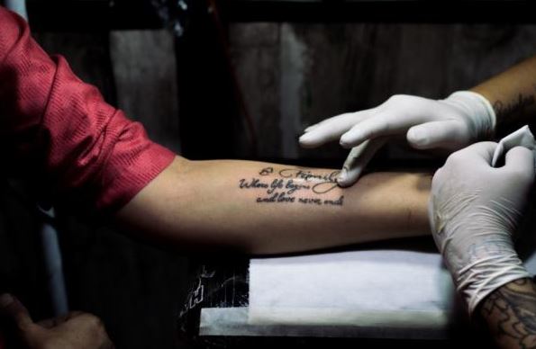 crema para adormecer la piel para tatuajes