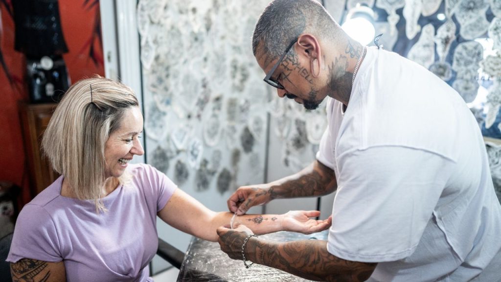 A los cuantos dias me quito el plastico del tatuaje