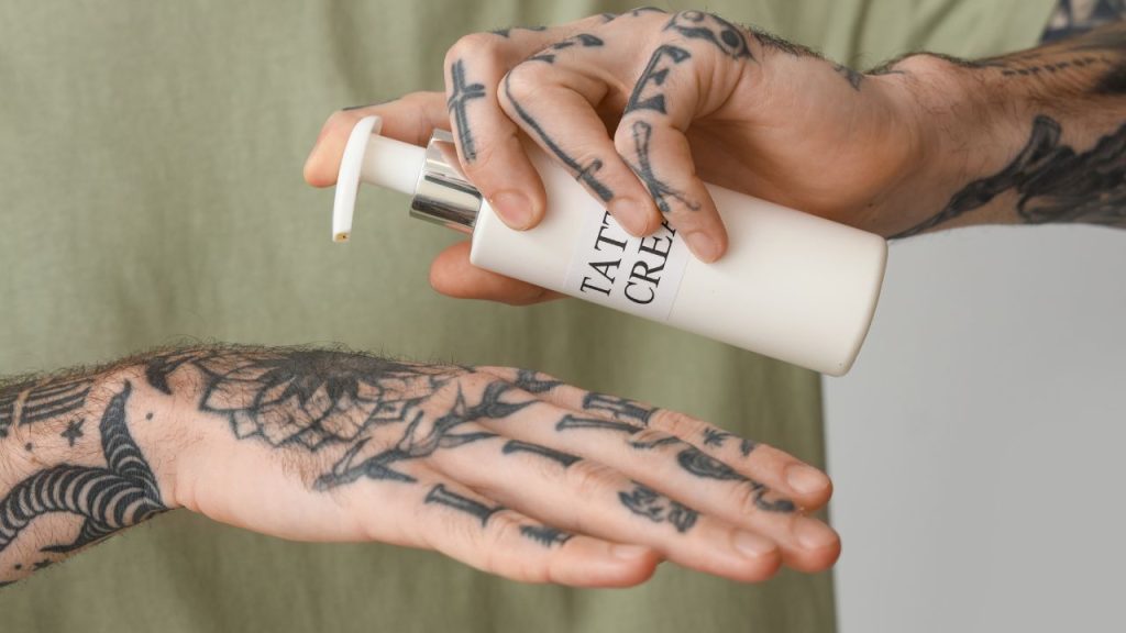 Crema hidratante para tatuajes