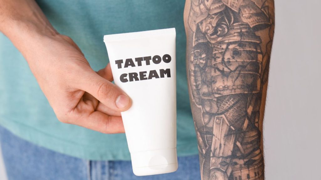 Cremas para tatuajes recién hechos