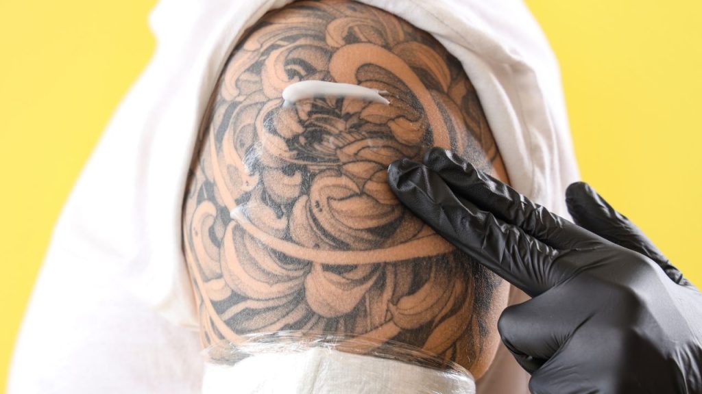 crema para cuidar tatuajes